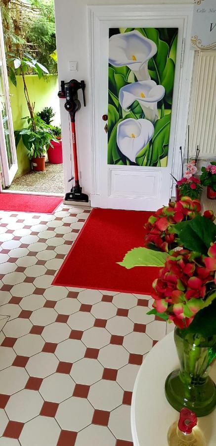 Ferienwohnung Villa Flora 첼레 외부 사진